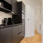 La - Voltaire Ii - 2 Bedrooms With Ac
